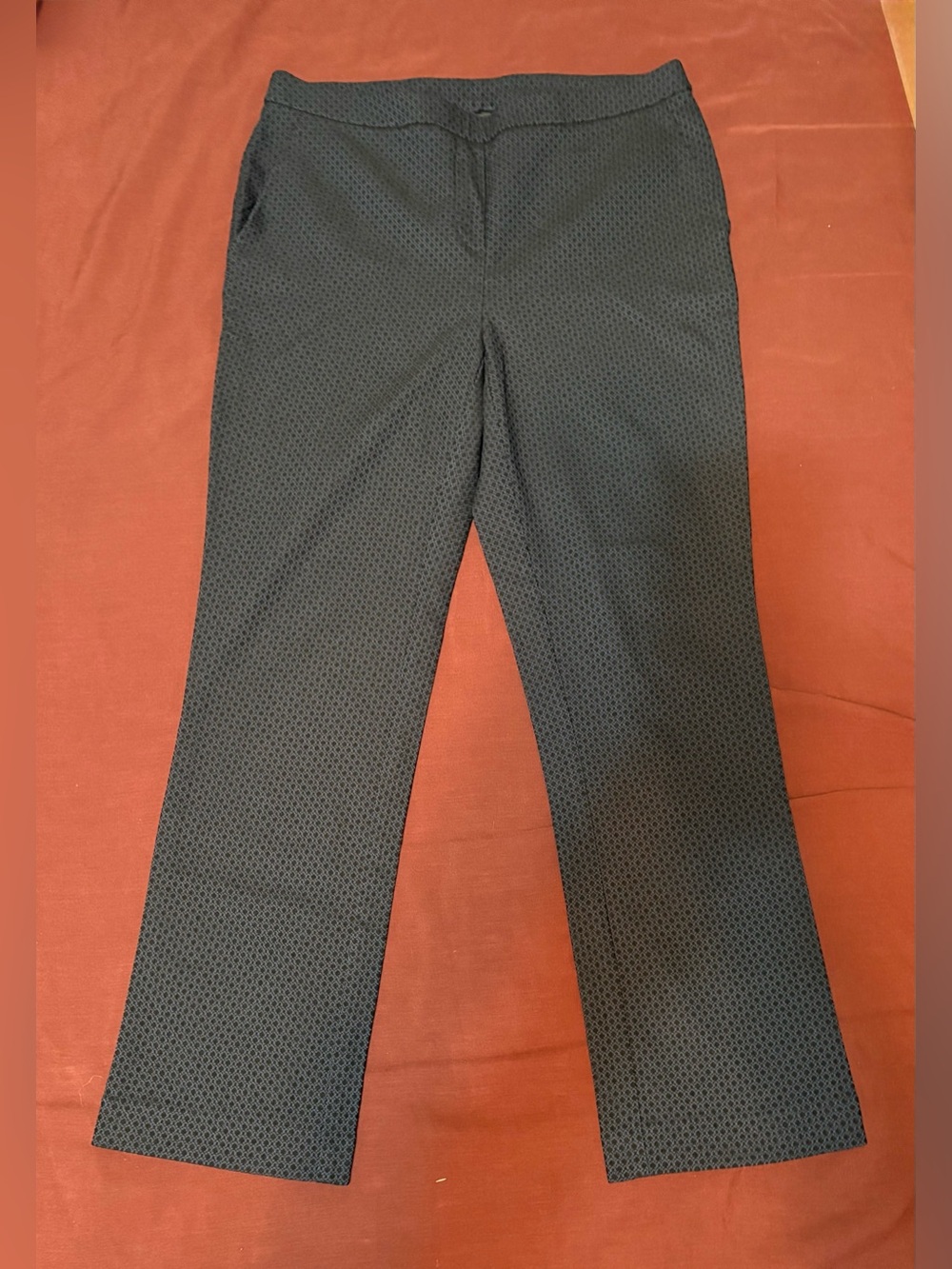 Jules & Leopold Textured Capri Pants in Navy and Black